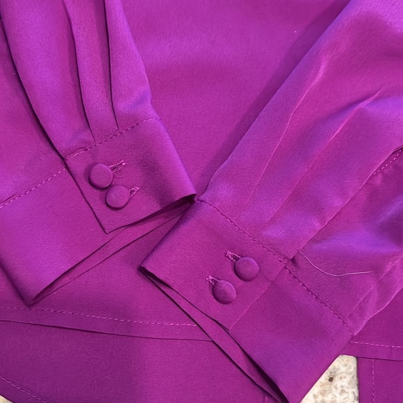 1.State magenta blouse with sheer shoulders. Size XS - Picture 3 of 9